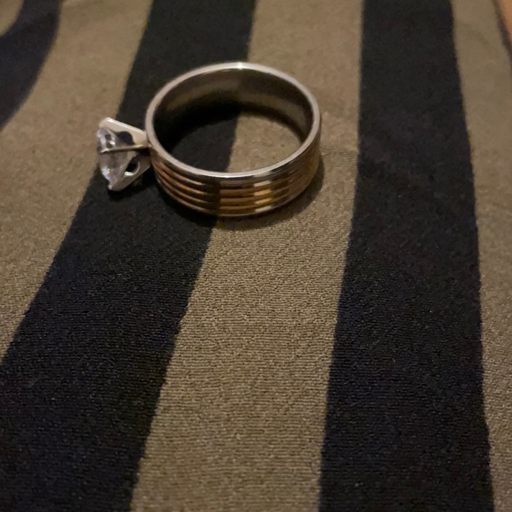 Silver Ring - Women’s Ring - Accessories - Picture 2 of 4